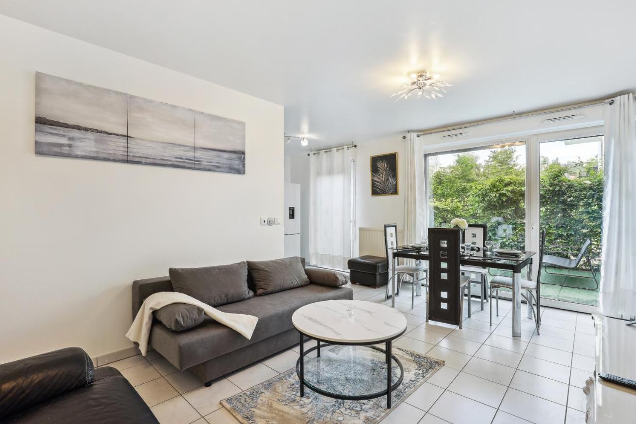 Apart-Chic-Les-Ulis With Balcon, Terrasse And Parking เลซูว์ลิส ภายนอก รูปภาพ