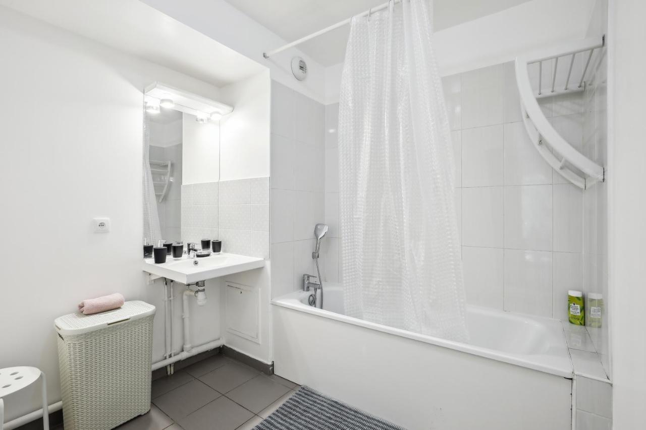 Apart-Chic-Les-Ulis With Balcon, Terrasse And Parking เลซูว์ลิส ภายนอก รูปภาพ
